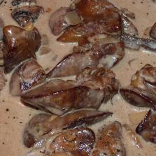 Foies de volaille aux champignons  , sauce au Birlou 